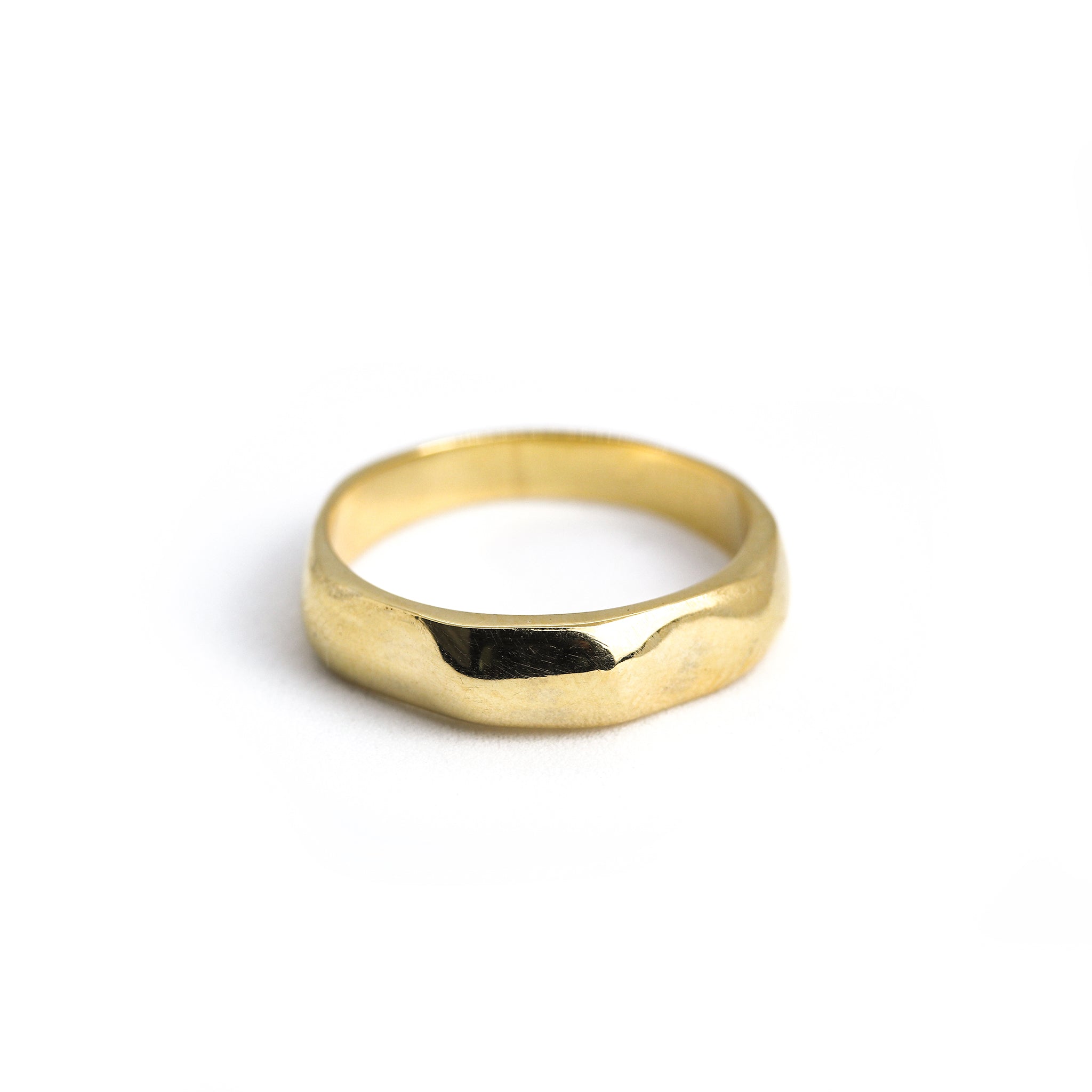 Fluid Band Ring